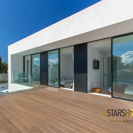 Villa, 180m To Sandy Villa *